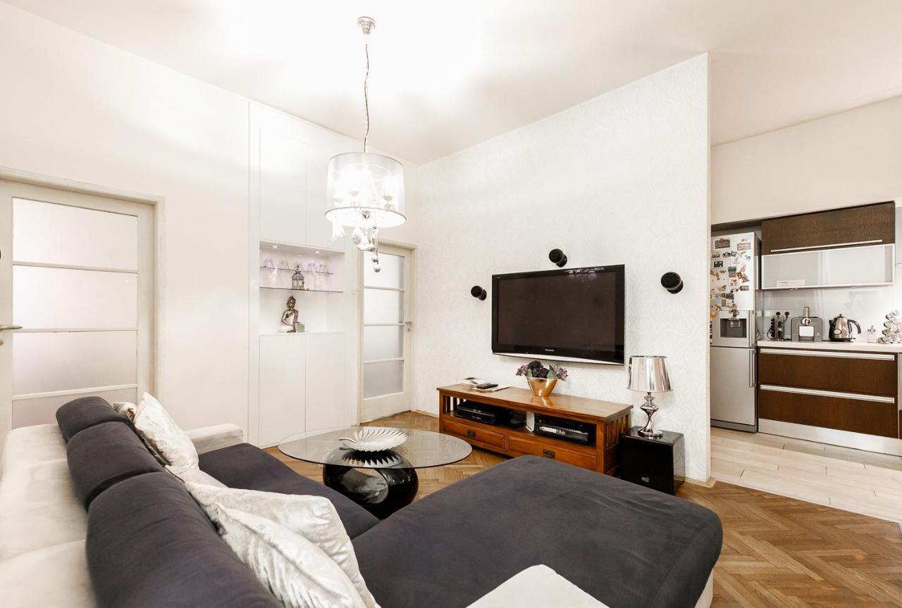 Luxury Apartment Dlouha プラハ エクステリア 写真